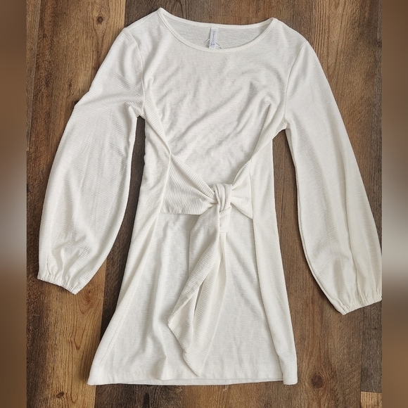 lionstill Dresses & Skirts - NWOT BOUTIQUE DRESS